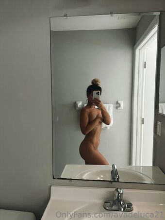 avadeluca21 Голе фотографије OnlyFans 19