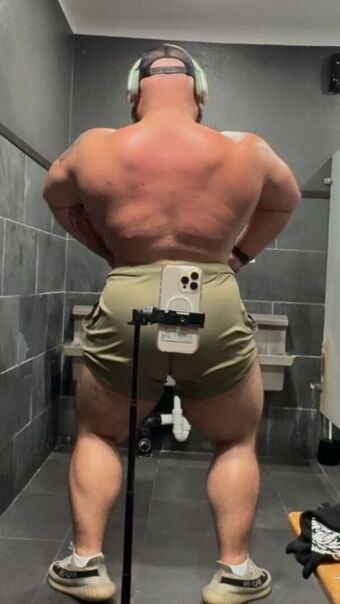 avidshock Голе фотографије OnlyFans 8