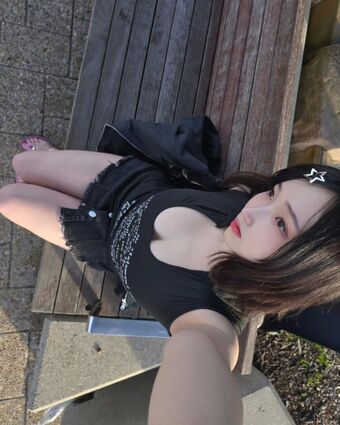 bambi_jesuis Голе фотографије OnlyFans 8