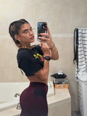 Basedaleja Голе фотографије OnlyFans 69