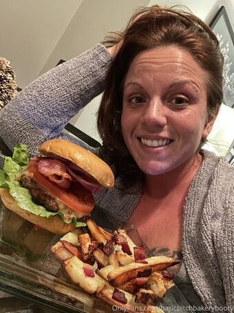 basicbitchbakerybooty