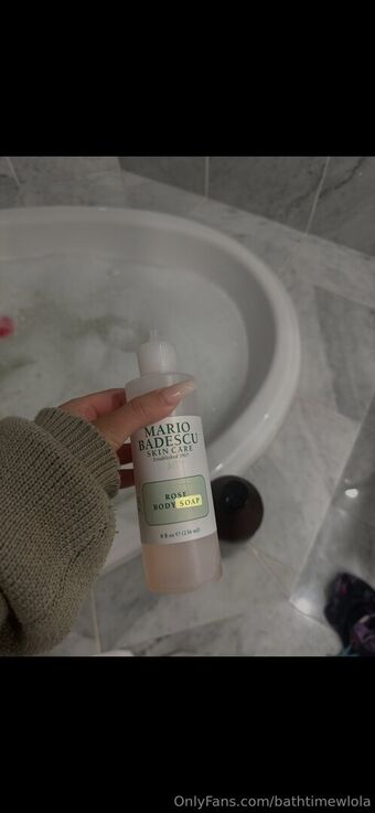 bathtimewlola