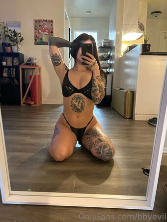 bbyevil Голе фотографије OnlyFans 7