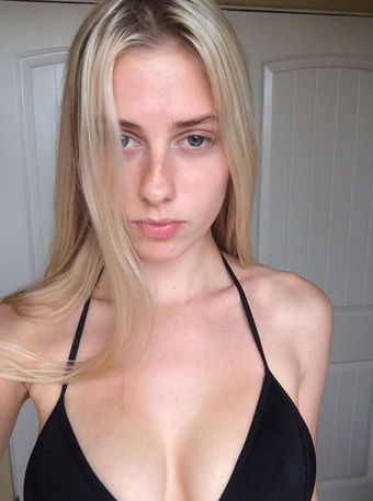 Beatrix Голе фотографије OnlyFans 4