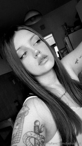 belissaa Голе фотографије OnlyFans 1