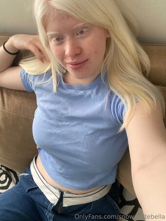 bellawinterx Голе фотографије OnlyFans 12
