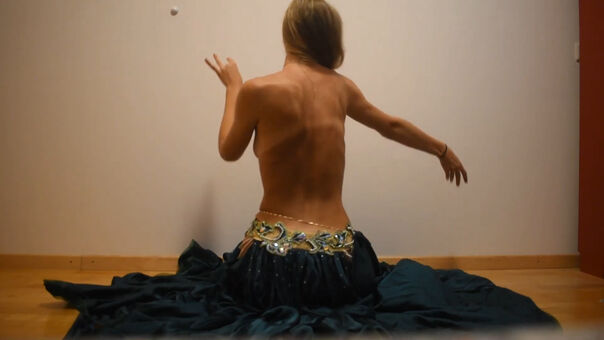 Belly Dancer Lisa