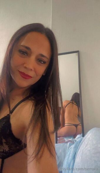 berraka Голе фотографије OnlyFans 16