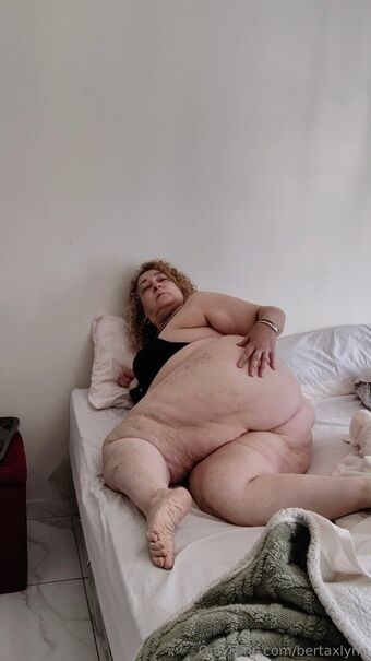 bertaxlynn Голе фотографије OnlyFans 3