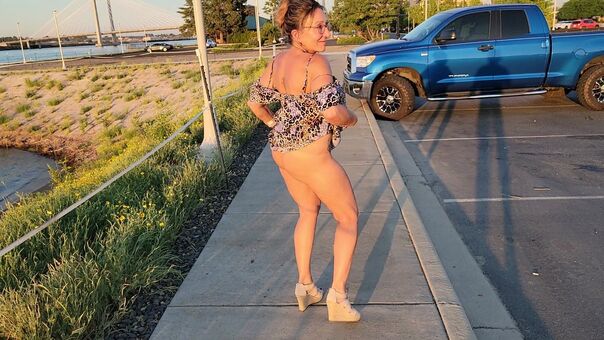 BikiniMilfMom55 Голе фотографије OnlyFans 14