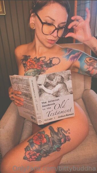 bittybuddha Голе фотографије OnlyFans 20