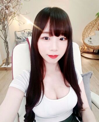 BJ Apple 사과 Голе фотографије OnlyFans 19