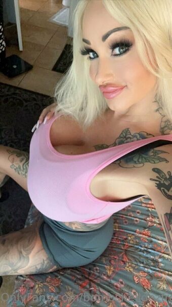 bombshelldezfree Голе фотографије OnlyFans 135