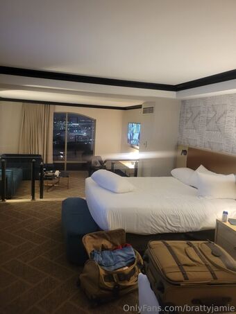 brattyjamie Голе фотографије OnlyFans 15