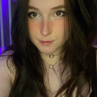 brattyrin Голе фотографије OnlyFans 16