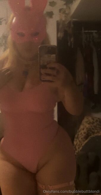 bubblebuttblondi Голе фотографије OnlyFans 6