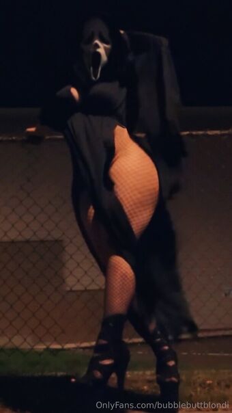 bubblebuttblondi Голе фотографије OnlyFans 9
