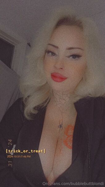 bubblebuttblondi Голе фотографије OnlyFans 13
