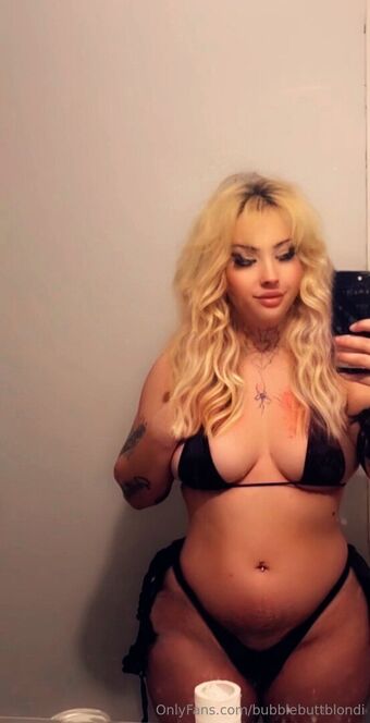 bubblebuttblondi Голе фотографије OnlyFans 18