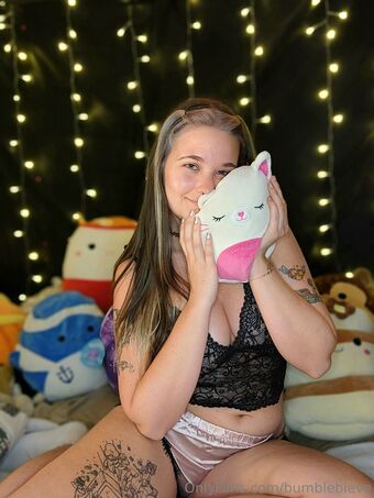 bumblebieve Голе фотографије OnlyFans 17
