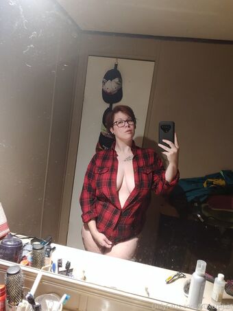 buxombat Голе фотографије OnlyFans 6
