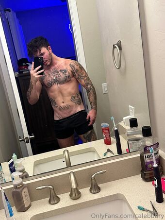 calebbury Голе фотографије OnlyFans 1