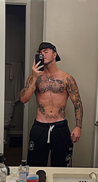 calebbury Голе фотографије OnlyFans 8