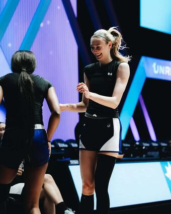 Cameron Brink Голе фотографије OnlyFans 187