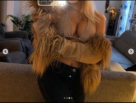candysson Голе фотографије OnlyFans 12
