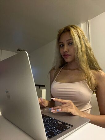 carrievioletxo