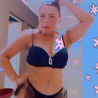 celiayoutube Голе фотографије OnlyFans 17