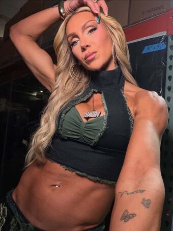 Charlotte Flair Голе фотографије OnlyFans 371