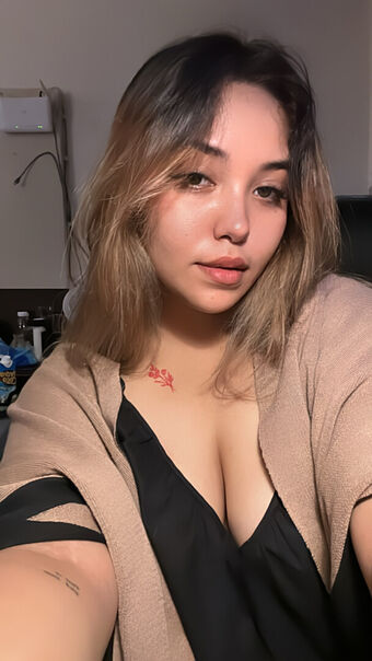 ChizzCakeee Голе фотографије OnlyFans 6