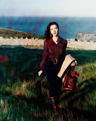 Chrysta Bell