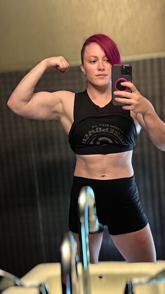 Claire Max
