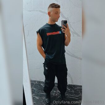 classiedd Голе фотографије OnlyFans 4