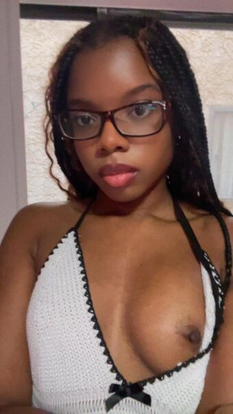 coraldom Голе фотографије OnlyFans 13