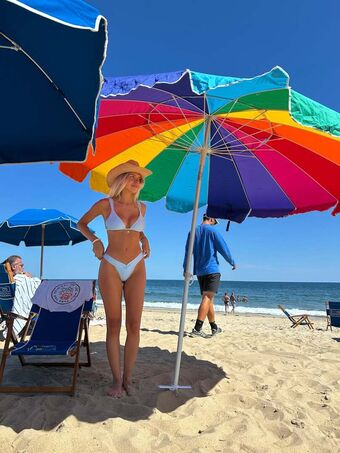 Courtney Antalek Голе фотографије OnlyFans 67