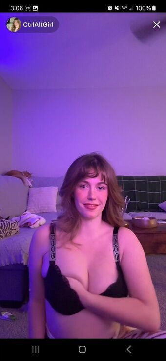 Ctrlaltgirl Голе фотографије OnlyFans 4