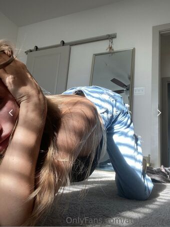 dakotaaaa Голе фотографије OnlyFans 9