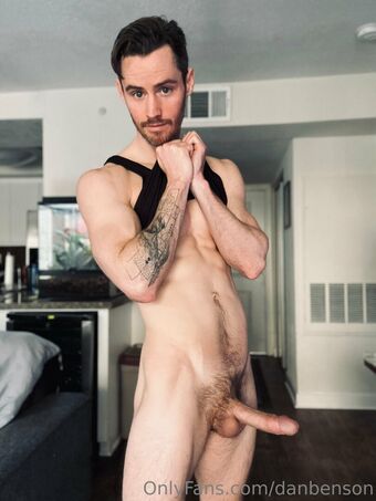 danbenson Голе фотографије OnlyFans 45