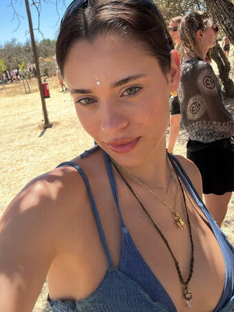 Daniela Melchior Голе фотографије OnlyFans 384