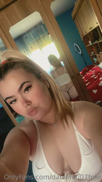 daniela007free Голе фотографије OnlyFans 11