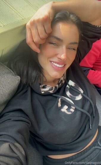 Daqnagold Голе фотографије OnlyFans 18