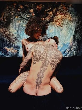 darker.half Голе фотографије OnlyFans 20