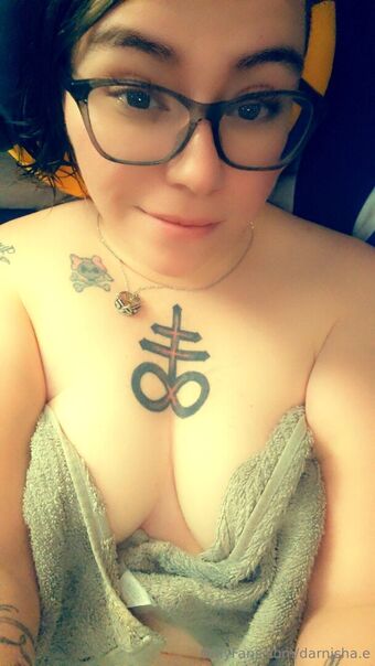 darnisha.e Голе фотографије OnlyFans 16