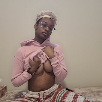 deedeebee96 Голе фотографије OnlyFans 17