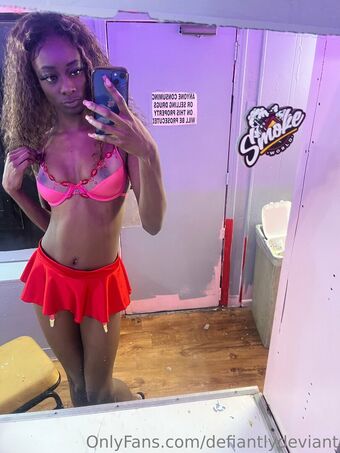 defiantlydeviant Голе фотографије OnlyFans 17