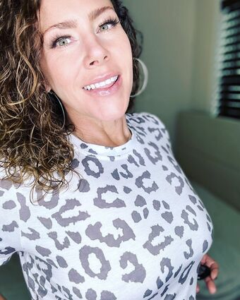 Delovely Curves Голе фотографије OnlyFans 20