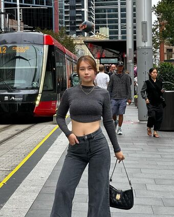 Devytha Maharani Голе фотографије OnlyFans 9
